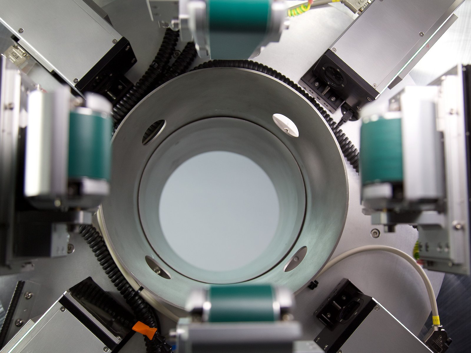 How to Accurately Measure Pipe Wall Thickness Using a Micrometer